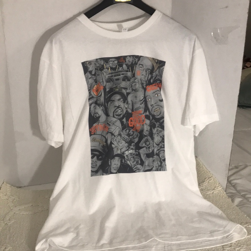 Next Level Apparel Size Large - image 1